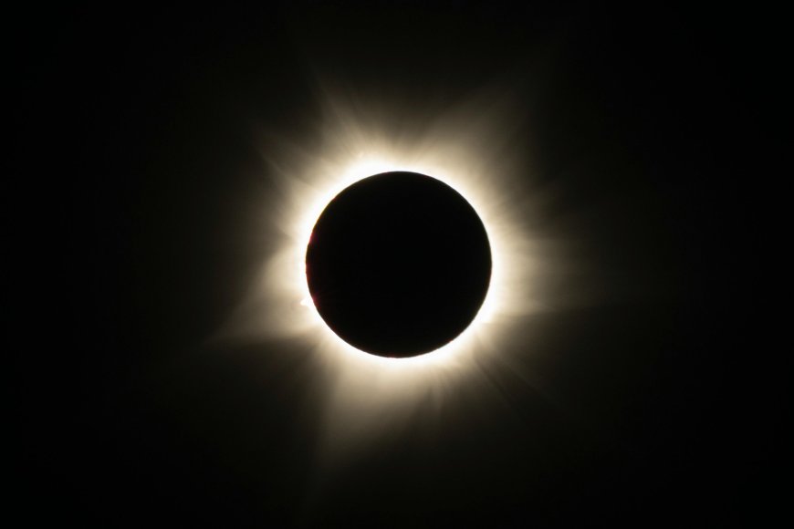 ¡Eclipse del 8 de abril de 2024!